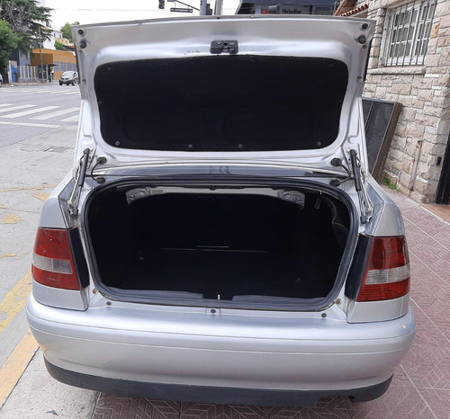 Volkswagen Polo Classic 1.6 Trendline 2006