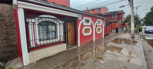 Departamento En Venta De 4 Dorm. En Maipú