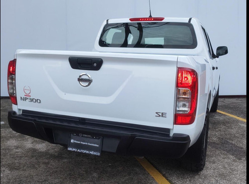 Nissan NP300 2.5 SE Paq Seguridad Mt
