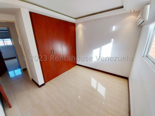Imagen 18 de 18 de Apartamento Remodelado A Estrenar En Colinas De La Tahona!