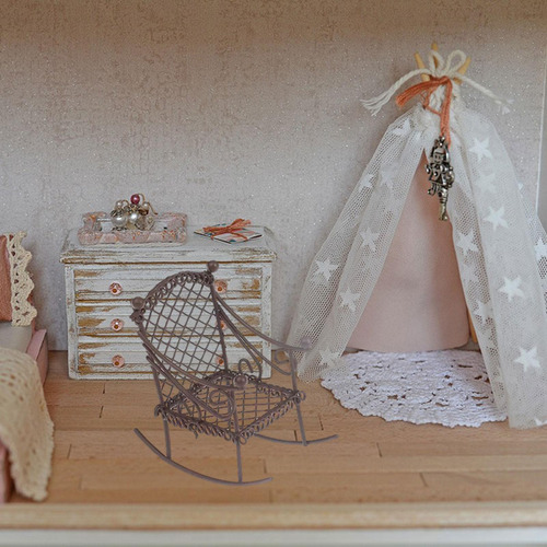Mecedora De Hierro En Miniatura Para Accesorios Café