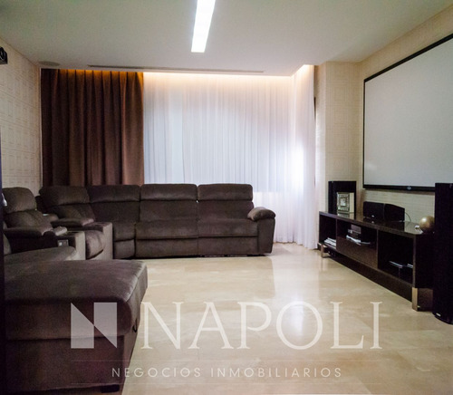 Propiedad En Venta Con Detalles De Categoría, Saint Thomas
