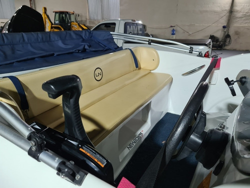 Imagem 8 de 14 de Lancha Newboats Super 155