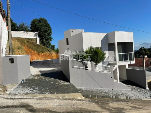 Imagem 4 de 4 de Casa Com Amplo Espaço Externo - 4295