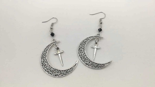 Aretes Luna Con Brocado Espada Goth Dark Gotico 