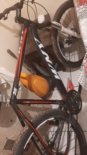 Imagem 2 de 5 de Bicicleta