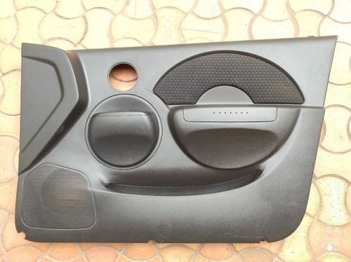 Tapicería Puerta Delantera Derecha Aveo 2005-2012 Sedan (Usado)