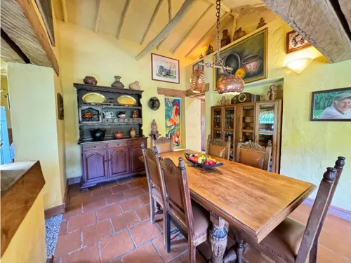 Venta Lote De 19.600 M² En La Ceja Con 3 Viviendas, Sector Chaparral
