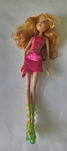 Winx Club Basic Fashion Everyday Doll  Flora Doll Collectio