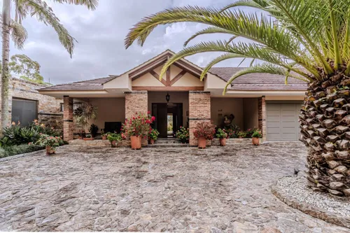 Casa En Venta En Llanogrande. Cod V14153