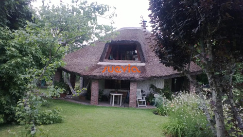 Casa En Los Arrayanes A 2 Cuadras Del Río Negro