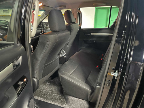 Imagen 9 de 15 de Toyota Hilux 2021 2.8 Cd Srv 177cv 4x4 At