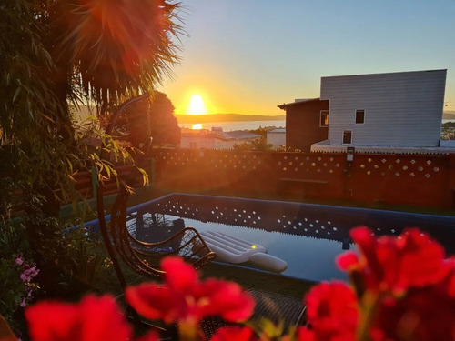 Casa En Ancud 400m2 Con Piscina Con Vista A La Ciudad