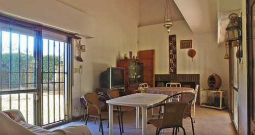 Imagen 10 de 12 de Casa Cuatro Dormitorios Funes
