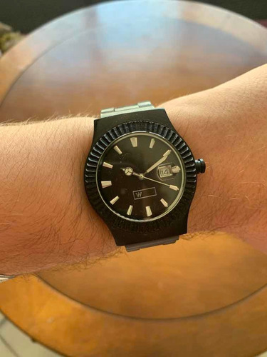 Relógio Em Madeira Marca Woodz