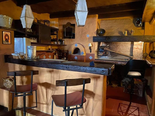 Importante Casa En Barrio Sur Palermo 3 Dormitorios Jacuzzi Estufa A Leña Garage Montevideo
