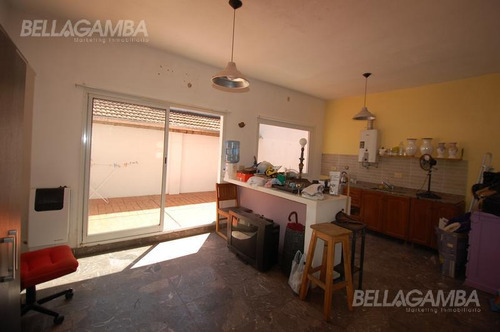 Imagen 22 de 27 de Único Ph Multifamiliar Con Patios Y Terraza, Ideal Para Renta