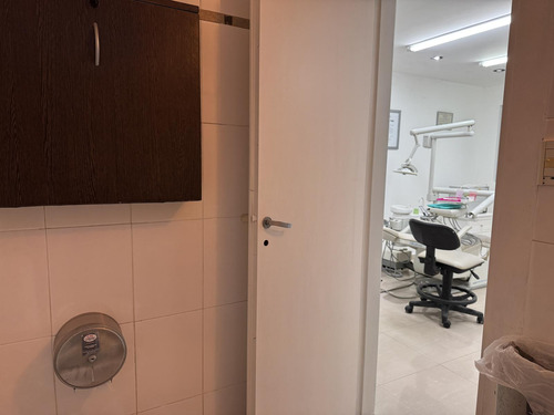 Venta Local Comercial Al Frente - 12 E/ 34 Y 35 - La Plata