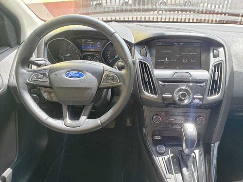 Ford Focus Titanium 2.0 16v(aut.) 5p (flex)