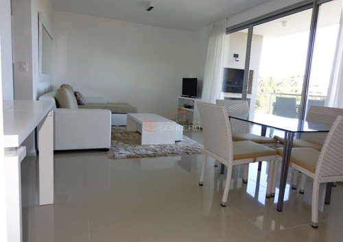 Imagen 2 de 30 de Venta De Apartamento En Mansa, Punta Del Este - 2 Dormitorios - Terraza Parrillero