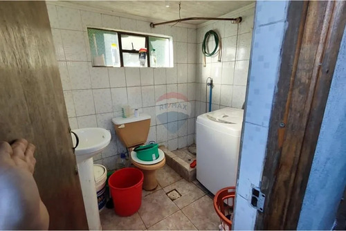 Inversión; Amplio Terreno Con Construcción