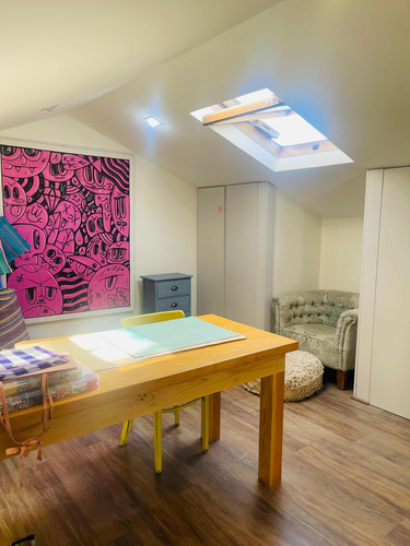 Único Y Hermoso Duplex De 4 Dormitorios Más Sala De Estar