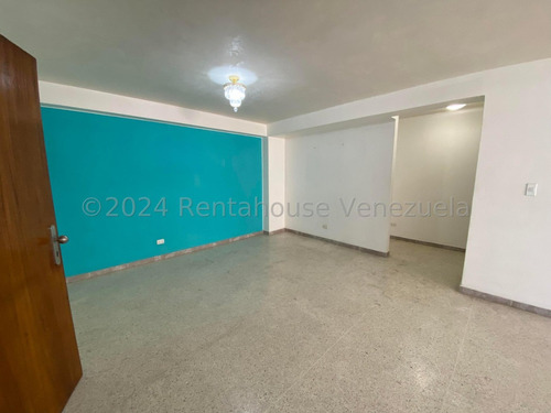 Apartamento En Venta, Montalban Ii #24-21027