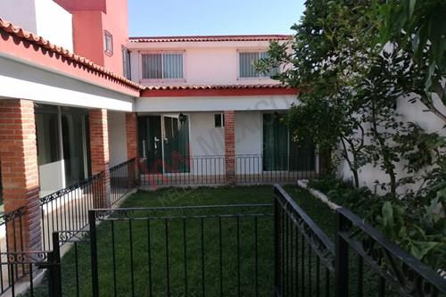 Casa En Venta, En Fraccionamiento Privado Con Control De Acceso, Ideal Para Personas Con Alguna D...