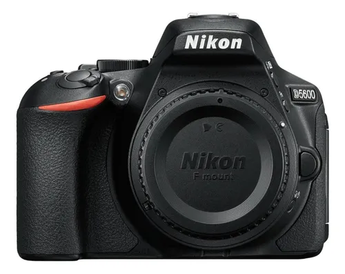 Nikon Kit D5600 + lente 18-140mm VR DSLR color negro