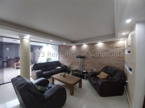 Imagen 3 de 30 de Townhouse En Venta En Tazajal Con Acabados Modernos Y Cocina Empotrada Patio Y Áreas Comunes Para El Disfrute Familiar En Zona Privilegiada De Naguanagua Ymp