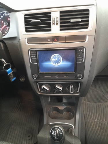 Imagen 13 de 18 de Volkswagen Fox 2018 1.6 Highline