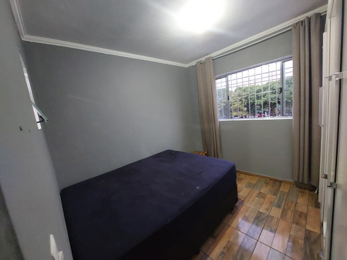 Casa Com 2 Dormitórios Cozinha E Banheiro