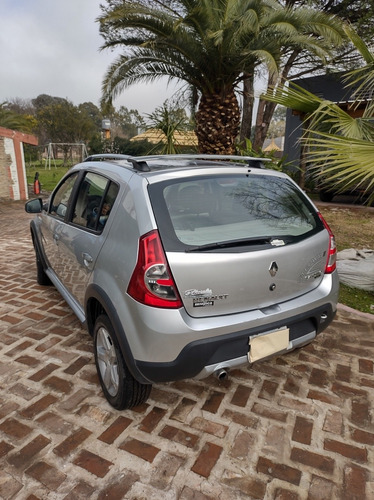 Imagen 6 de 6 de Renault Sandero Stepway 1.6 Confort 105cv 2010