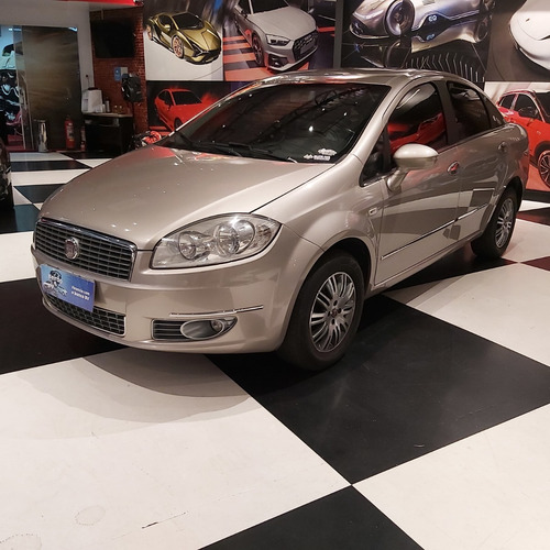 Fiat Linea 1.8 16v Essence Flex 4p