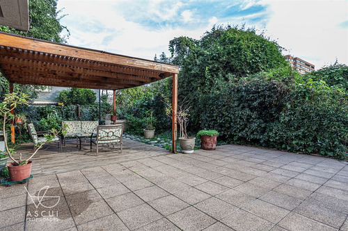 Departamento En Venta De 4 Dorm. En Las Condes