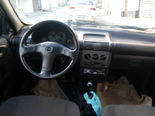 Corsa Sedan Classic 2004