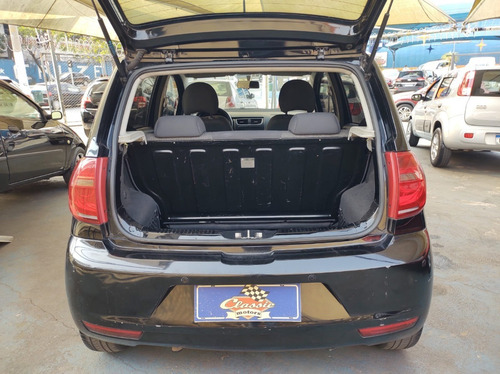 Imagem 6 de 12 de Volkswagem Fox 1.0 Gii 2013 4p Preto Completo