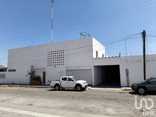 Venta Bodega 7 Ambientes Colima Centro