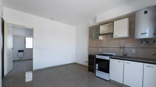 Venta Departamento 2 Ambientes Con Balcòn Terraza,flores. Apto Crèdito !!!