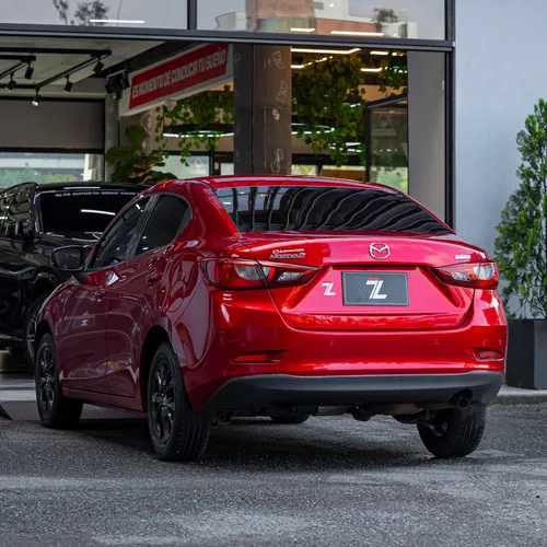 Mazda 2 Touring 1.5 2020