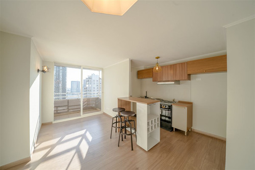 Depto Remodelado Como Nuevo En Venta De 3 Dorm. En Santiago