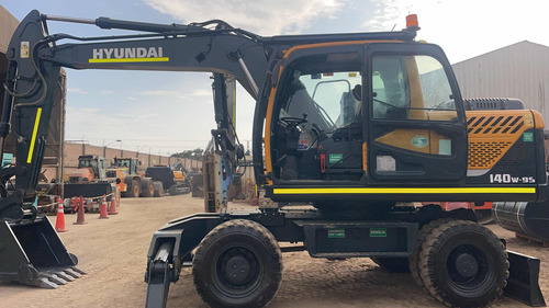 Alquiler De Excavadora Sobre Ruedas