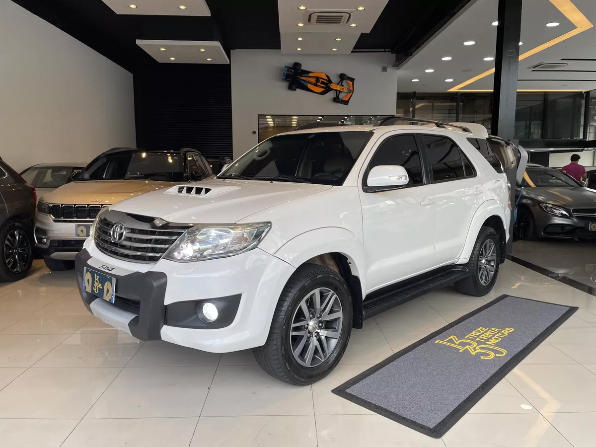 Toyota SW4 Hilux SW4 SRV 3.0 TDI 4X4 (5 Lugares)