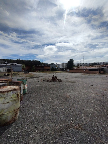 Se Alquila Terreno 3920m2. Guatire.