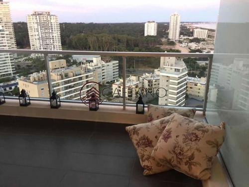 Excepcional Apartamento Con Hermosa Vista En Brava- Ref: 2329