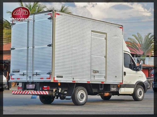 Imagem 15 de 15 de Iveco Daily City 30s13 Baú Carga