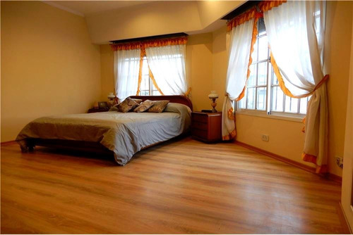 Venta 4 Ambientes Con Pileta Y Cochera San Justo