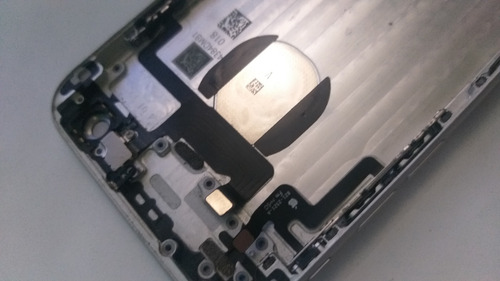 Tapa Original De iPhone 6 Color Plata (Usado)