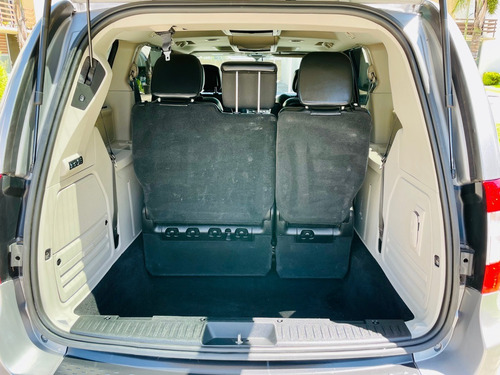 Imagen 9 de 15 de Chrysler Town & Country 2014 Limited