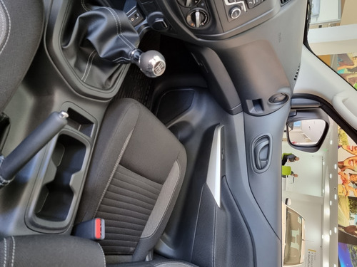 Imagen 11 de 20 de Renault Alaskan Confort 4x2 2.3 Turbo 160 Cv¡¡¡¡¡ Oferta M